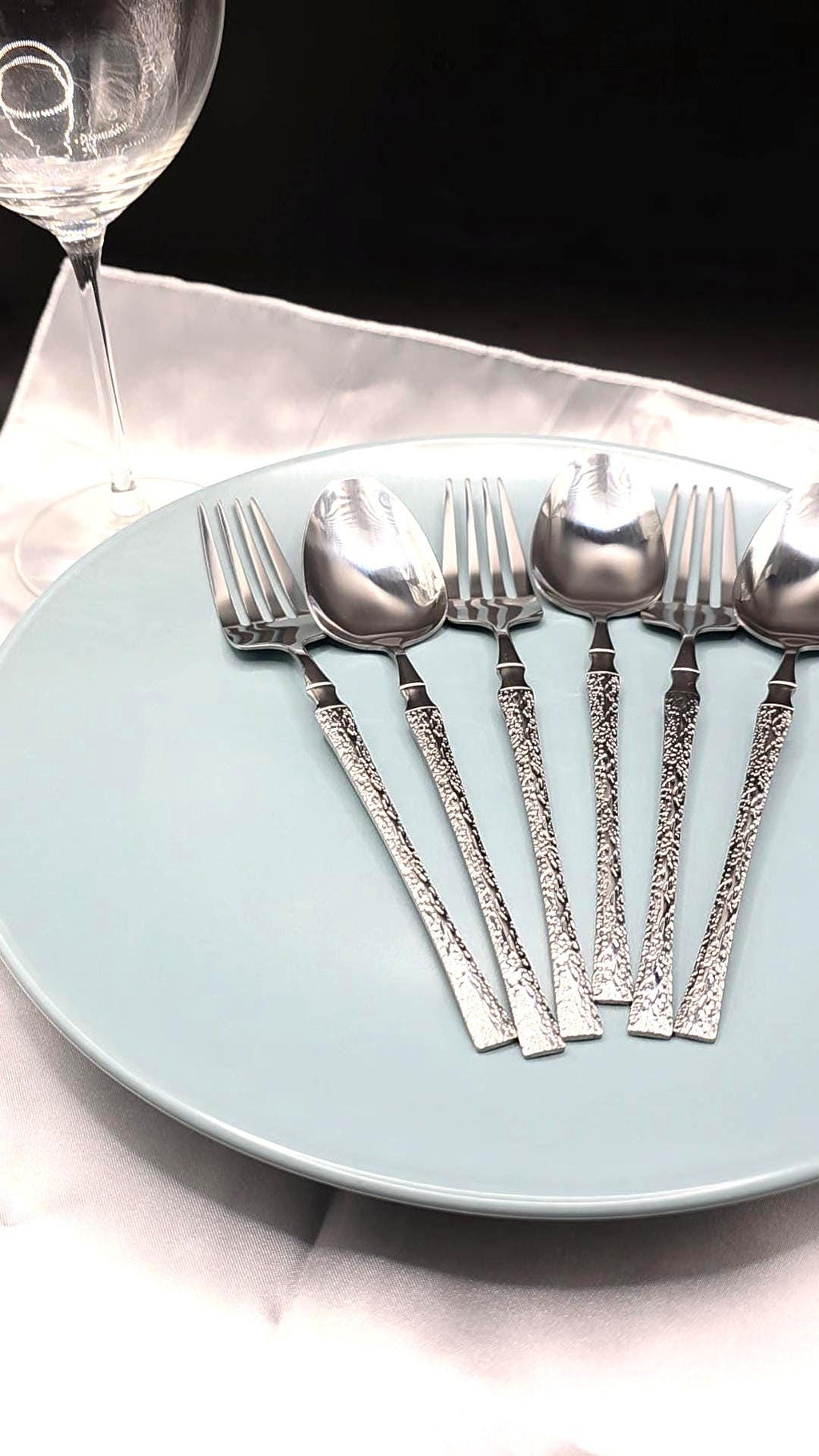24-Piece Silver  Stainless Steel Dinnerware Cutlert Luxury Set for Special Events Mothers Day Gift