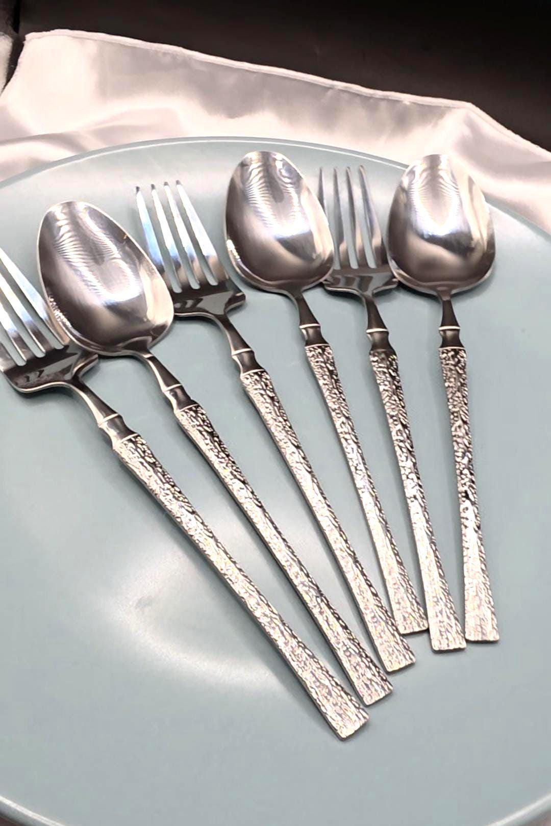 24-Piece Silver  Stainless Steel Dinnerware Cutlert Luxury Set for Special Events Mothers Day Gift