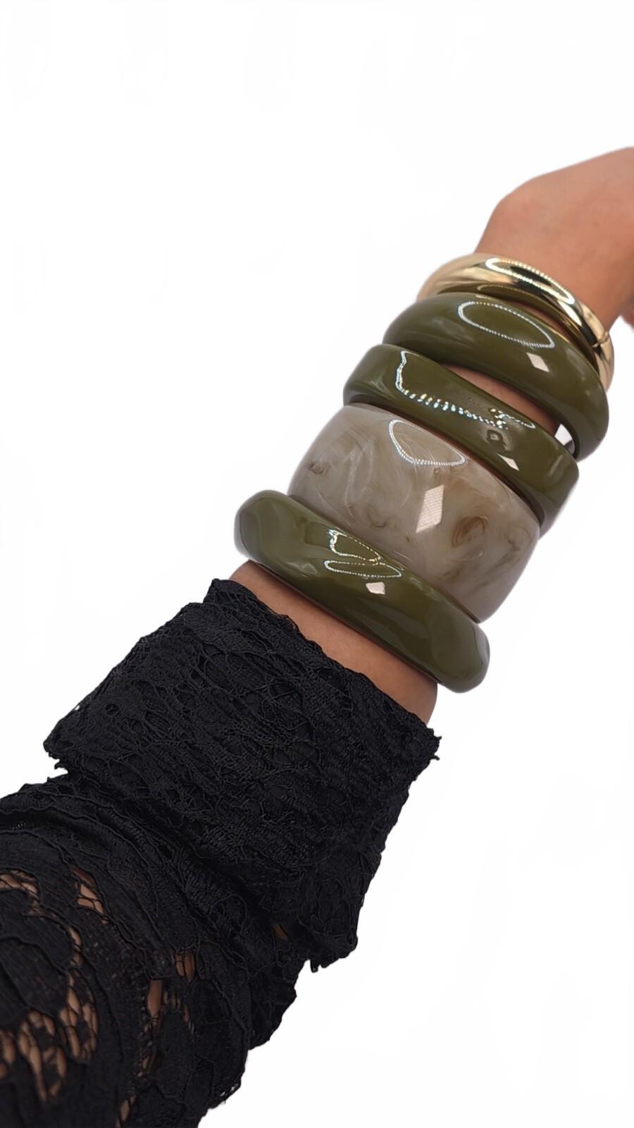 Retro Resin Bangle Bracelet Set 5 Piece Chunky Glossy Vintage Boho Wrist Cuffs