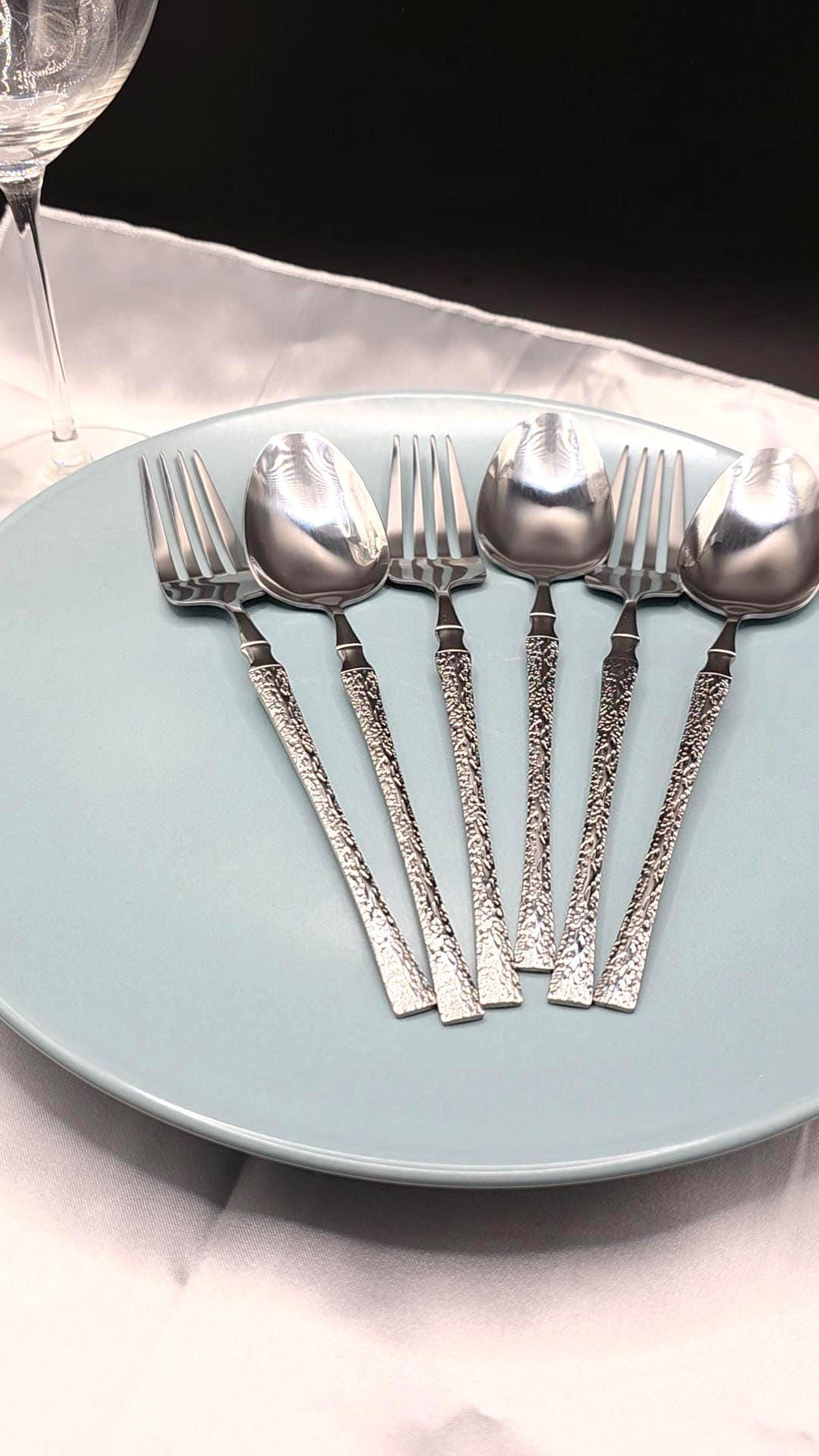24-Piece Silver  Stainless Steel Dinnerware Cutlert Luxury Set for Special Events Mothers Day Gift