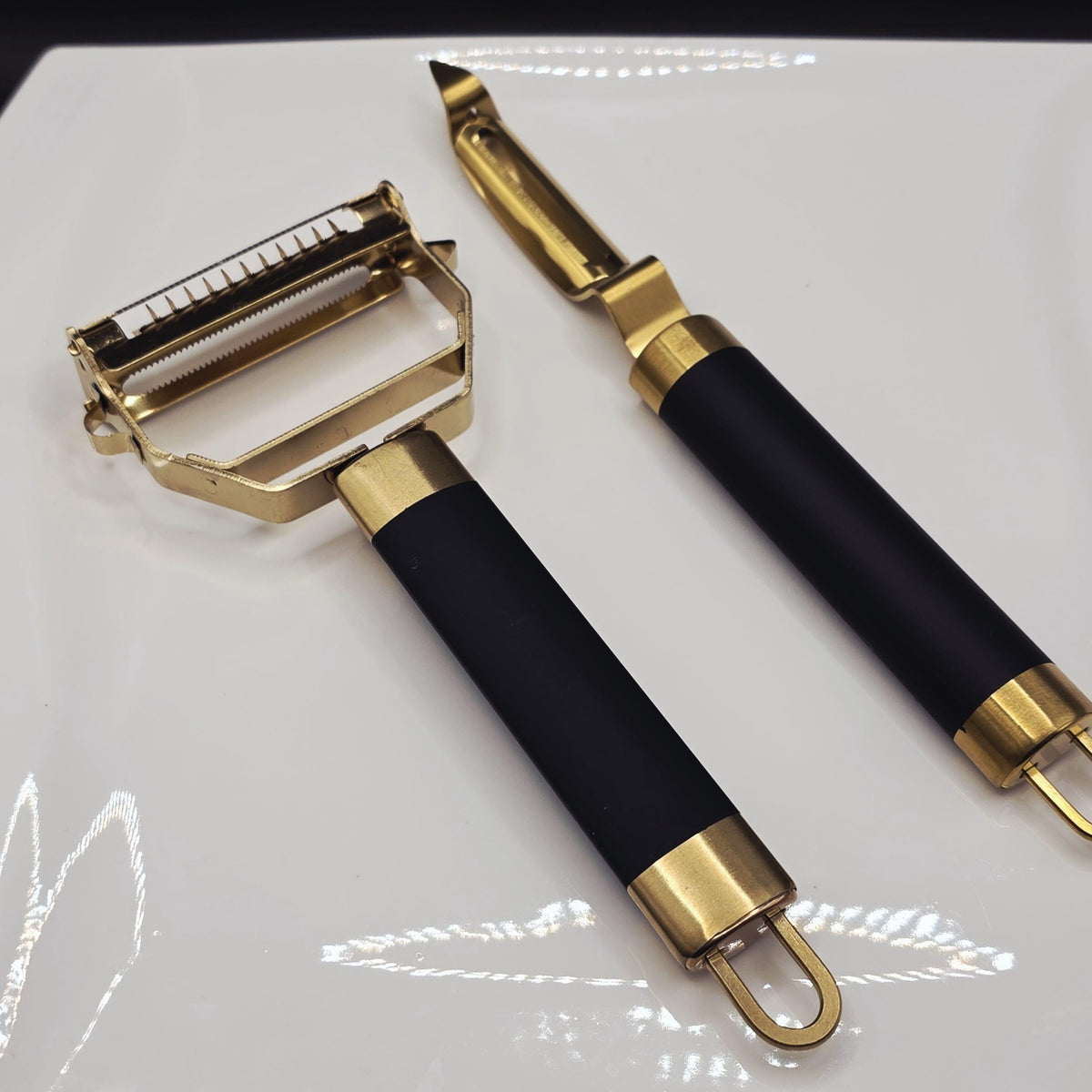 Gold Stainless Steel 4-in-1 Vegetable Peeler – Ergonomic Black Handle Kitchen Gadget